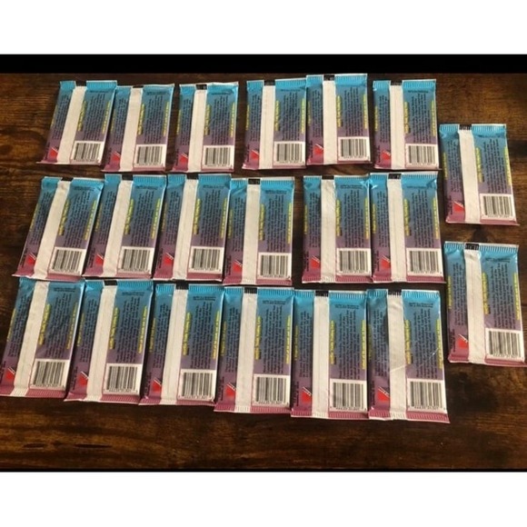 20‎ Packs Vintage NOS Unopened 1992 Norfin Troll Trading Cards - Picture 4 of 4